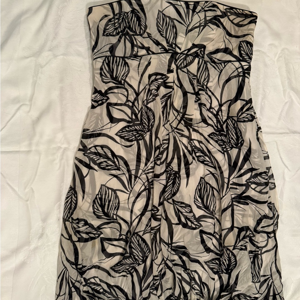 Vintage Y2K WHBM Black and Cream Leaf Print Strapless Dress